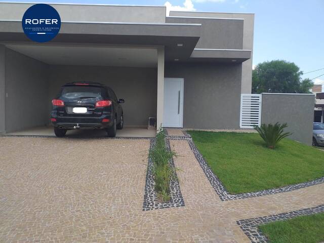 #467 - Casa para Venda em Valinhos - SP - 2